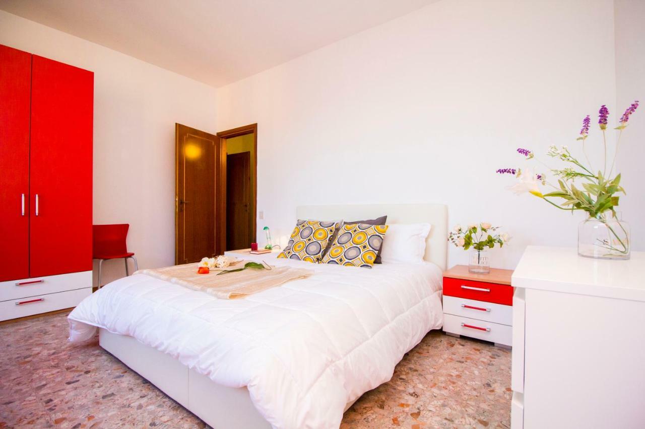 Innpisarentals - Pisa Riverside Apartment Zewnętrze zdjęcie