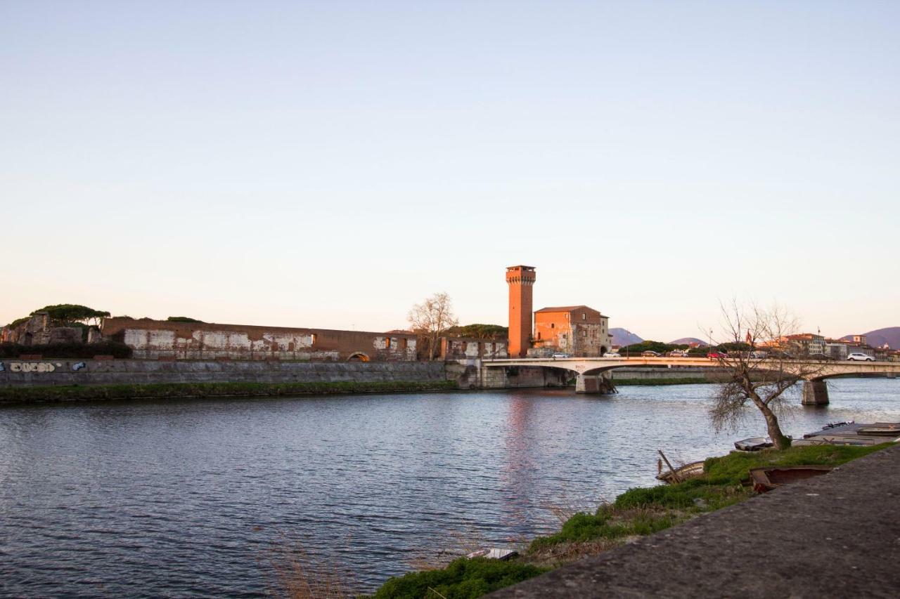 Innpisarentals - Pisa Riverside Apartment Zewnętrze zdjęcie